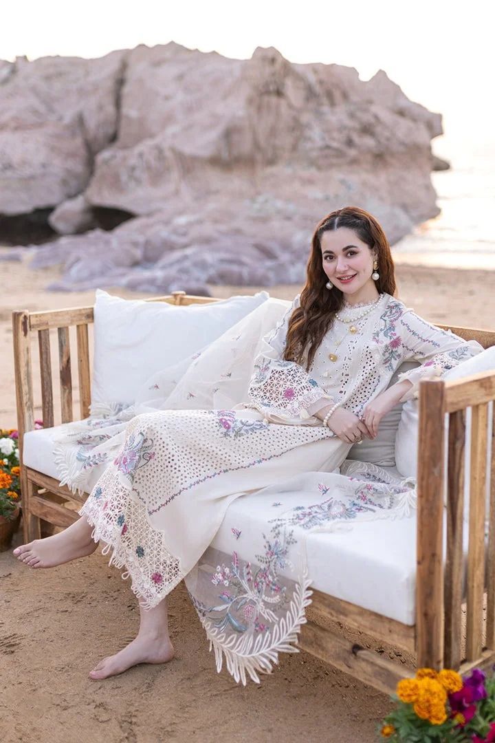 SC-25050023 || Qalamkar 3-Piece Summer Set – Premium Lawn Embroidery Now 46% Off! ||