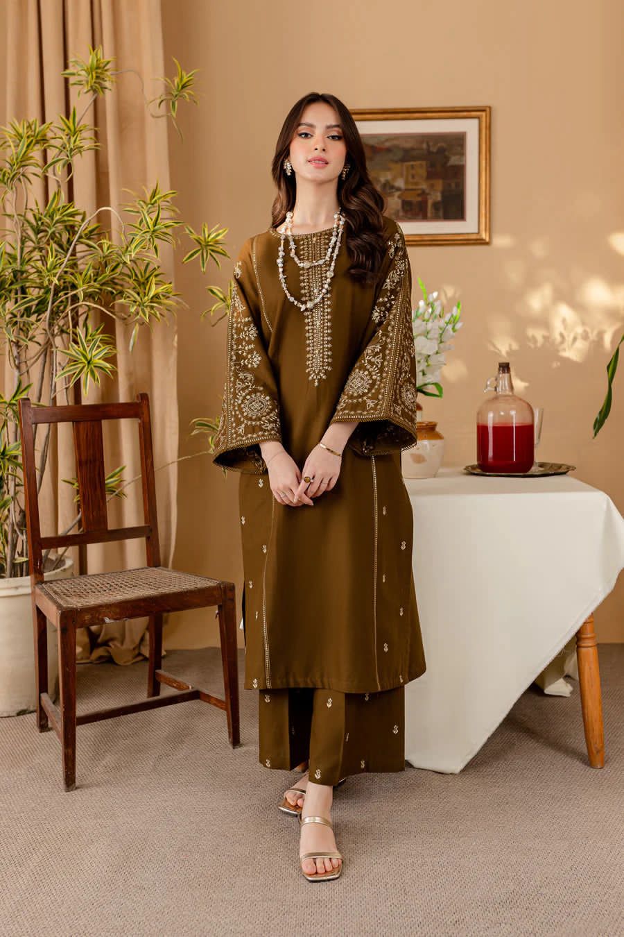 SC-25050047 | Threads of Tradition – Premium 2PC Summer Lawn Suit